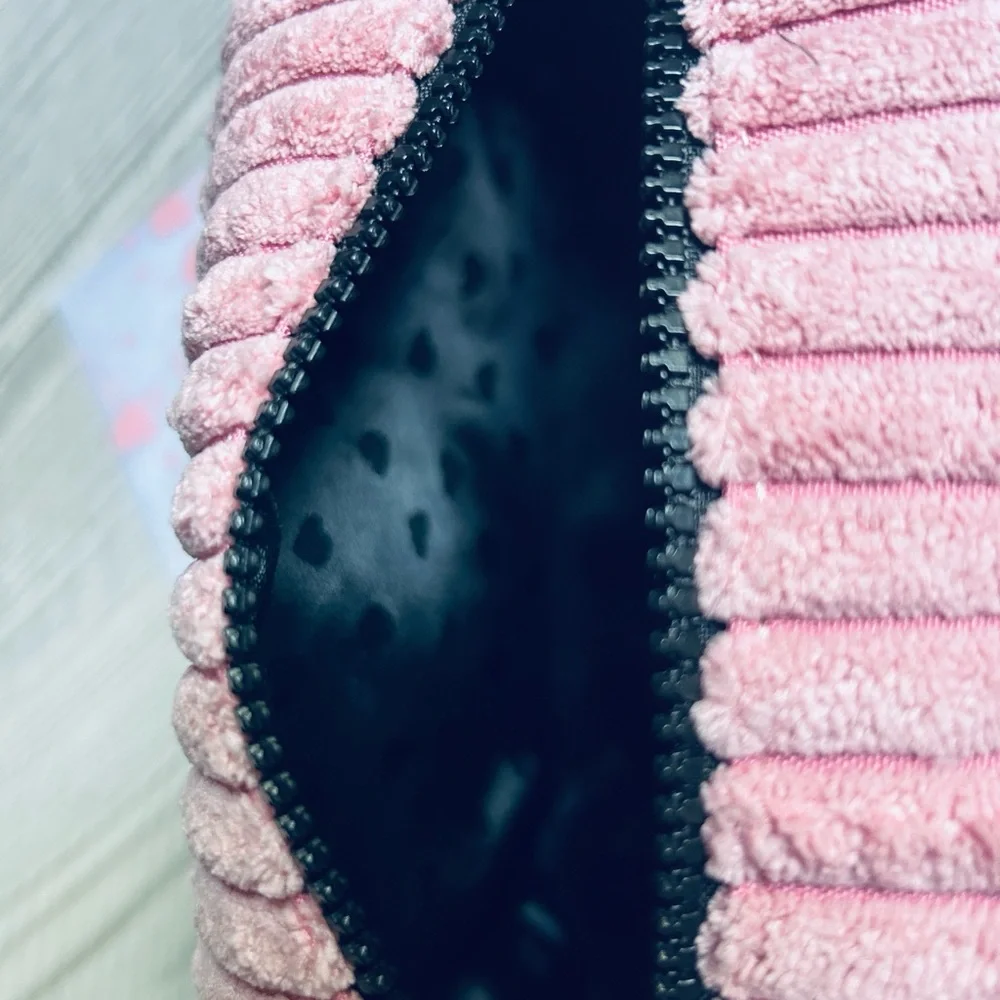 🥰 Velvet Velour Ribbed Cosmetic Bag Blush NWT